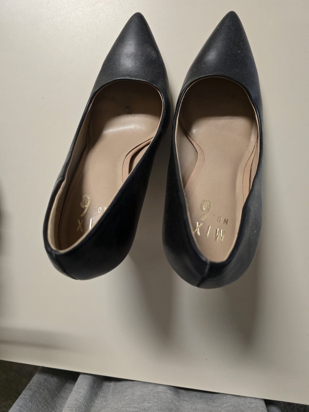 Classic Black Pointed-Toe Women's Flats